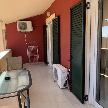 Glyfada Comfortable 155-158 Daire *